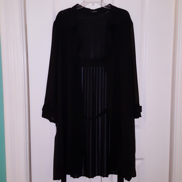 Rebel Wilson X Angels womens Plus Size Trench With Pleated Back